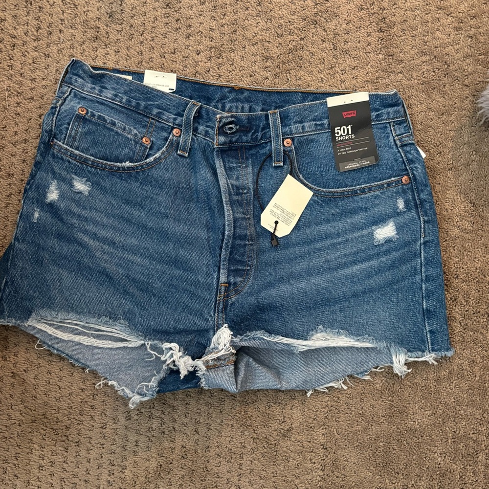 NWT Levi’s 501 denim shorts